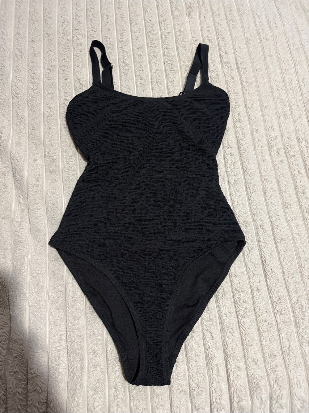Zaful Black Textured Scoop One-Piece Swimsuit (Size 34DD/G)